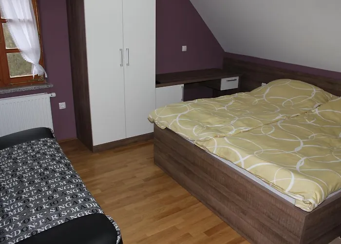 Hisa Nasprot Sonca Crnomelj